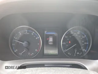 2018 Toyota RAV4 XLE z VIN JTMWFREV6JJ175916, wystawiony jako Copart lot #57239285 z przebiegiem 118 001 mil mil oraz Nie do naprawy • Non repairable. Historia ofert i sprzedaży dostępna na DreamBid. Obrazek 9.