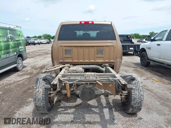 2012 Ram 2500 ST z VIN 3C6UD5CLXCG272362, wystawiony jako IAAI lot #42216175 z przebiegiem 217 984 mil mil oraz . Historia ofert i sprzedaży dostępna na DreamBid. Obrazek 16.