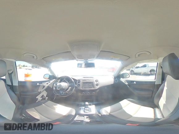 2017 Volkswagen Tiguan S с VIN WVGAV7AX2HW504340, выставлен на аукционе Copart как лот 54264525 с пробегом 78 565 миль миль и Списание • Salvage title. История ставок и продаж доступна на DreamBid. Изображение 15.