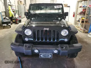 2015 Jeep Wrangler Unlimited Rubicon with VIN 1C4BJWFG3FL653961, listed as a Copart auction lot 47497135 with 97,707 mi miles and Clean title. Bid and sale history available at DreamBid. Image 5.