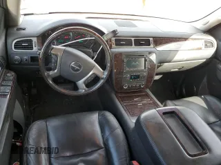 2010 GMC Yukon Denali with VIN 1GKUKEEF1AR277683, listed as a Copart auction lot 69675654 with 206,114 mi miles and Salvage Title. Bid and sale history available at carsss.com. Image 8.