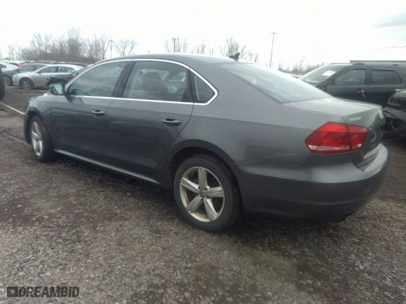 2014 Volkswagen Passat SE w/Sunroof with VIN 1VWBT7A34EC058651, listed as a IAAI auction lot 41674952 with 117,932 mi miles. Bid and sale history available at carsss.com. Image 3.