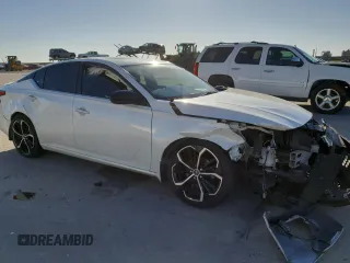 2019 Nissan Altima SR with VIN 1N4AL4CV0KC245074, listed as a Copart auction lot 49222565 with 112,769 mi miles and Clean Title. Bid and sale history available at DreamBid. Image 4.