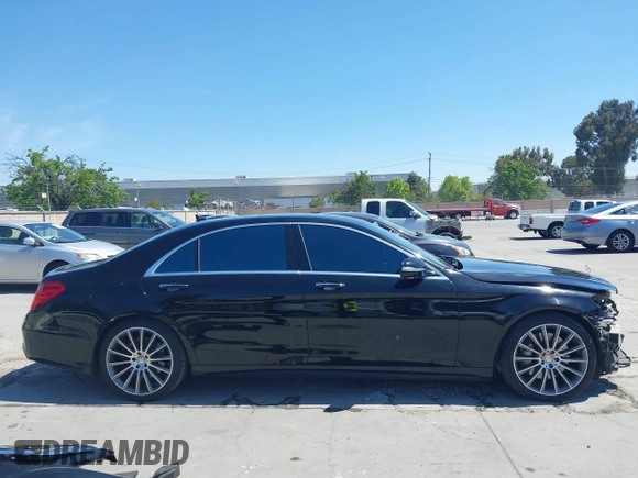 2015 Mercedes-Benz S 550 z VIN WDDUG8CBXFA123077, wystawiony jako IAAI lot #42194749 z przebiegiem 92 392 mil mil oraz . Historia ofert i sprzedaży dostępna na DreamBid. Obrazek 13.