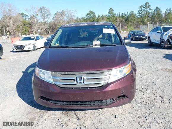 2013 Honda Odyssey LX with VIN 5FNRL5H21DB082331, listed as a IAAI auction lot 41756206 with 249,204 mi miles. Bid and sale history available at carsss.com. Image 12.