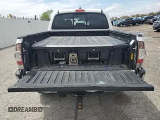 2015 Toyota Tacoma z VIN 3TMLU4EN3FM194963, wystawiony jako Copart lot #54074415 z przebiegiem 170 864 mil mil oraz Szkoda całkowita • Salvage title. Historia ofert i sprzedaży dostępna na DreamBid. Obrazek 6.