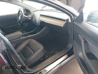 2020 Tesla Model 3 Performance z VIN 5YJ3E1EC2LF805320, wystawiony jako IAAI lot #41799172 z przebiegiem 24 253 mil mil oraz . Historia ofert i sprzedaży dostępna na DreamBid. Obrazek 5.