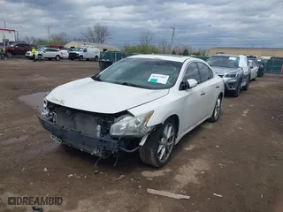 2009 Nissan Maxima 3.5 S with VIN 1N4AA51E79C850329, listed as a IAAI auction lot 41917987 with 191,623 mi miles. Bid and sale history available at carsss.com. Image 2.