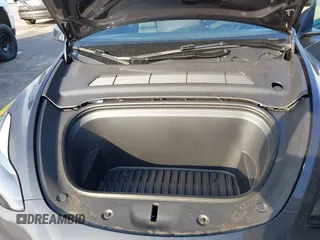 2024 Tesla Model Y с VIN 7SAYGDED4RF097142, выставлен на аукционе IAAI как лот 41484729 с пробегом 20 миль миль и . История ставок и продаж доступна на DreamBid. Изображение 10.