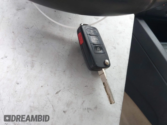 2013 Volkswagen Jetta SE с VIN 3VWDX7AJ2DM414183, выставлен на аукционе IAAI как лот 42489925 с пробегом 52 617 миль миль и . История ставок и продаж доступна на DreamBid. Изображение 11.