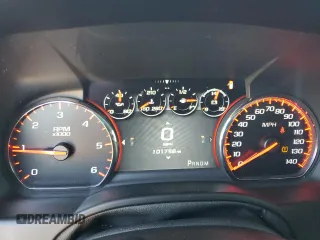 2015 GMC Yukon Denali z VIN 1GKS1CKJ8FR748131, wystawiony jako Copart lot #55213205 z przebiegiem 101 758 mil mil oraz Szkoda całkowita • Salvage title. Historia ofert i sprzedaży dostępna na DreamBid. Obrazek 9.