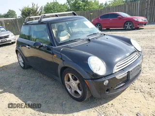2005 MINI Hardtop с VIN WMWRC335X5TJ72336, выставлен на аукционе IAAI как лот 42584154 с пробегом 168 135 миль миль и . История ставок и продаж доступна на DreamBid. Изображение 1.