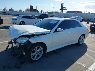 2013 Mercedes-Benz E-Class E 350 Luxury with VIN WDDHF5KB2DA721777, listed as a IAAI auction lot 41756226 with 128,954 mi miles. Bid and sale history available at carsss.com. Image 18.