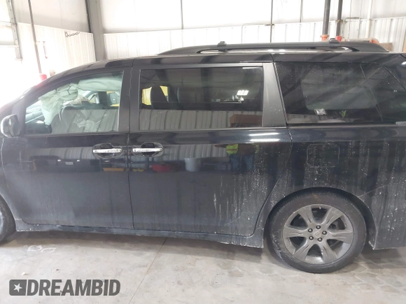 2015 Toyota Sienna SE with VIN 5TDXK3DC0FS628368, listed as a IAAI auction lot 41607944 with 176,723 mi miles and . Bid and sale history available at DreamBid. Image 14.