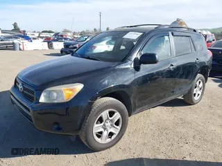 2007 Toyota RAV4 with VIN JTMZD33V376043839, listed as a IAAI auction lot 41670983 with 181,499 mi miles. Bid and sale history available at carsss.com. Image 2.
