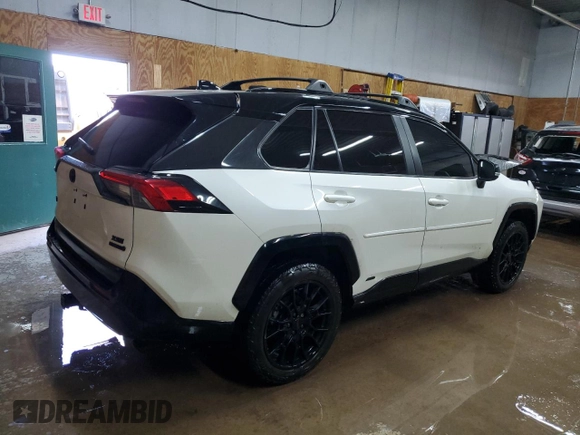 2022 Toyota RAV4 Hybrid XSE with VIN 4T3E6RFV8NU093509, listed as a Copart auction lot 55629435 with 62,477 mi miles and Salvage title. Bid and sale history available at DreamBid. Image 3.