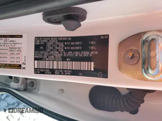 2023 Lexus GX 460 Premium z VIN JTJAM7BX6P5366387, wystawiony jako Copart lot #54217315 z przebiegiem 1 471 mil mil oraz Szkoda całkowita • Salvage title. Historia ofert i sprzedaży dostępna na DreamBid. Obrazek 13.