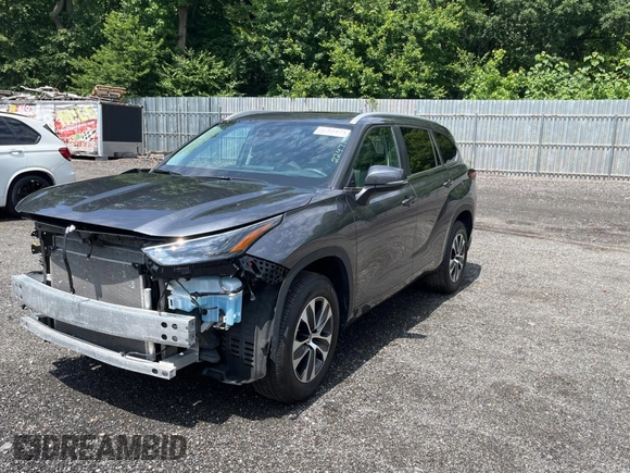 2023 Toyota Highlander L with VIN 5TDKDRAH4PS049134, listed as a Copart auction lot 63428785 with 18,645 mi miles and Salvage title. Bid and sale history available at DreamBid. Image 2.