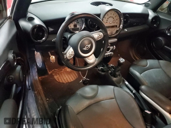 2008 MINI Hardtop S with VIN WMWMF73568TT89556, listed as a Copart auction lot 62432595 with 140,413 mi miles and Clean title. Bid and sale history available at DreamBid. Image 8.