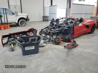 2020 Chevrolet Corvette 2LT z VIN 1G1Y73D46L5115764, wystawiony jako Copart lot #64198104 z przebiegiem Nie podano mil oraz Szkoda całkowita • Salvage title. Historia ofert i sprzedaży dostępna na DreamBid. Obrazek 1.