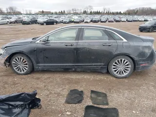 2017 Lincoln MKZ Hybrid Premiere with VIN 3LN6L5KU8HR601114, listed as a IAAI auction lot 41503506 with 86,629 mi miles. Bid and sale history available at carsss.com. Image 14.