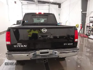 2015 Nissan Titan SV z VIN 1N6AA0EC6FN502962, wystawiony jako IAAI lot #41358935 z przebiegiem 102 204 mil mil oraz . Historia ofert i sprzedaży dostępna na DreamBid. Obrazek 17.