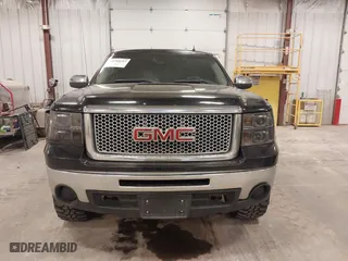 2011 GMC Sierra 1500 SLE with VIN 3GTP1VE08BG100816, listed as a IAAI auction lot 41768212 with 249,109 mi miles. Bid and sale history available at carsss.com. Image 12.