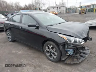2021 Kia Forte FE with VIN 3KPF24AD1ME270655, listed as a IAAI auction lot 41937171 with 35,081 mi miles and . Bid and sale history available at carsss.com. Image 1.