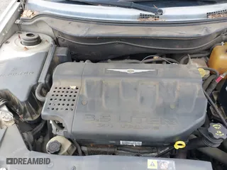 2005 Chrysler Pacifica Touring with VIN 2C4GM68405R387398, listed as a IAAI auction lot 41998927 with 163,247 mi miles. Bid and sale history available at carsss.com. Image 10.