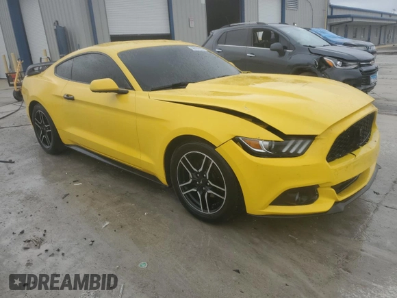 2016 Ford Mustang V6 z VIN 1FA6P8AM7G5320960, wystawiony jako Copart lot #56502695 z przebiegiem 125 599 mil mil oraz Szkoda całkowita • Salvage title. Historia ofert i sprzedaży dostępna na DreamBid. Obrazek 4.