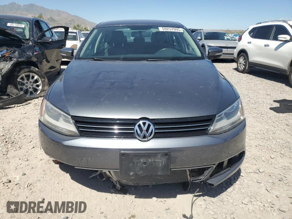 2013 Volkswagen Jetta SE with VIN 3VWDX7AJ3DM271048, listed as a Copart auction lot 59257995 with 122,393 mi miles and Salvage title. Bid and sale history available at DreamBid. Image 5.