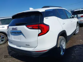 2021 GMC Terrain SLE with VIN 3GKALTEV9ML383306, listed as a IAAI auction lot 41822933 with 28,979 mi miles and . Bid and sale history available at carsss.com. Image 4.
