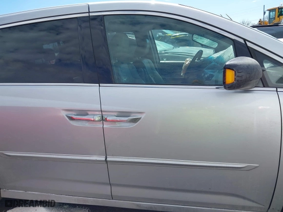 2011 Honda Odyssey Touring with VIN 5FNRL5H98BB006194, listed as a IAAI auction lot 41634887 with 1 mi miles. Bid and sale history available at carsss.com. Image 13.