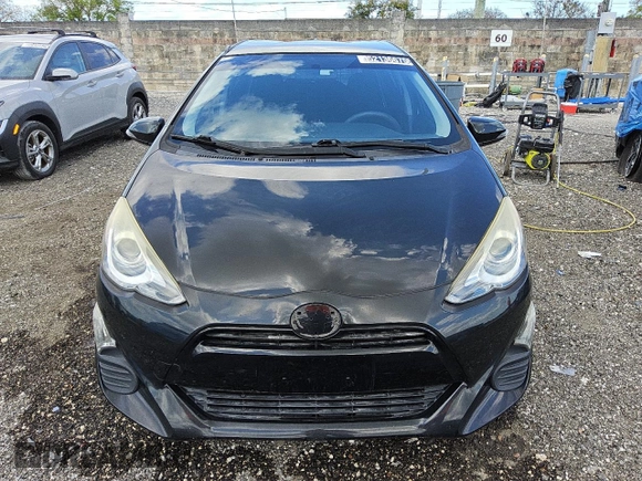 2016 Toyota Prius One with VIN JTDKDTB39G1121135, listed as a Copart auction lot 52136675 with 68,873 mi miles and Clean Title. Bid and sale history available at carsss.com. Image 5.