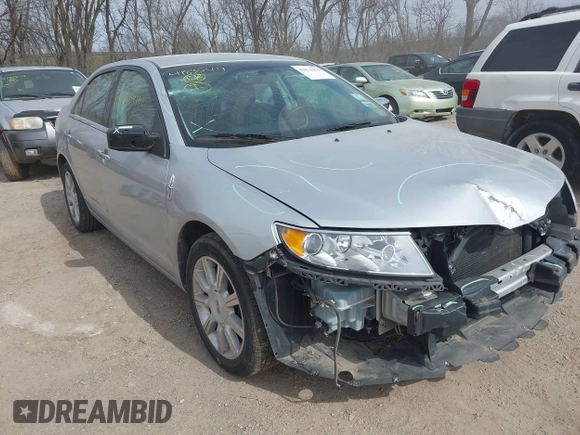 2012 Lincoln MKZ with VIN 3LNHL2GC3CR835015, listed as a IAAI auction lot 41835411 with 43,357 mi miles. Bid and sale history available at carsss.com. Image 1.