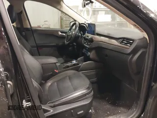 2020 Ford Escape Titanium с VIN 1FMCU9J95LUB09095, выставлен на аукционе IAAI как лот 41648235 с пробегом 68 474 миль миль и . История ставок и продаж доступна на DreamBid. Изображение 5.