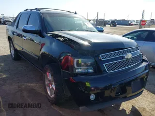 2007 Chevrolet Avalanche 1LT with VIN 3GNEC12017G297941, listed as a IAAI auction lot 41689687 with 166,066 mi miles and . Bid and sale history available at DreamBid. Image 1.