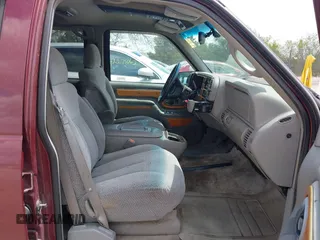 1999 Chevrolet Tahoe Z71 z VIN 1GNEK13R7XJ444925, wystawiony jako IAAI lot #42261246 z przebiegiem 183 530 mil mil oraz . Historia ofert i sprzedaży dostępna na DreamBid. Obrazek 5.