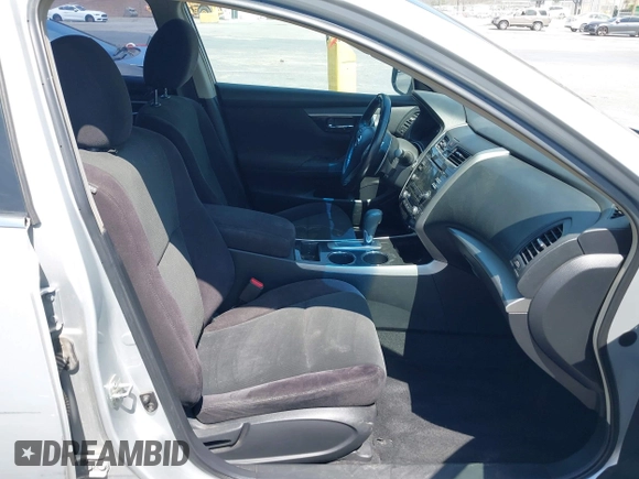 2013 Nissan Altima SV z VIN 1N4BL3AP3DN425384, wystawiony jako IAAI lot #42471028 z przebiegiem 154 095 mil mil oraz . Historia ofert i sprzedaży dostępna na DreamBid. Obrazek 5.