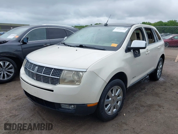 2007 Lincoln MKX with VIN 2LMDU88C27BJ13038, listed as a IAAI auction lot 42342316 with Not provided miles and . Bid and sale history available at DreamBid. Image 2.