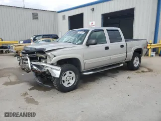 2006 Chevrolet Silverado 1500 LT1 with VIN 2GCEK13T561182254, listed as a Copart auction lot 50776185 with 207,114 mi miles and Salvage Title. Bid and sale history available at carsss.com. Image 1.