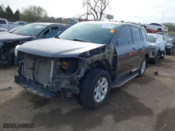 2013 Toyota Highlander with VIN 5TDZK3EH3DS142136, listed as a IAAI auction lot 41801734 with 158,735 mi miles. Bid and sale history available at carsss.com. Image 19.