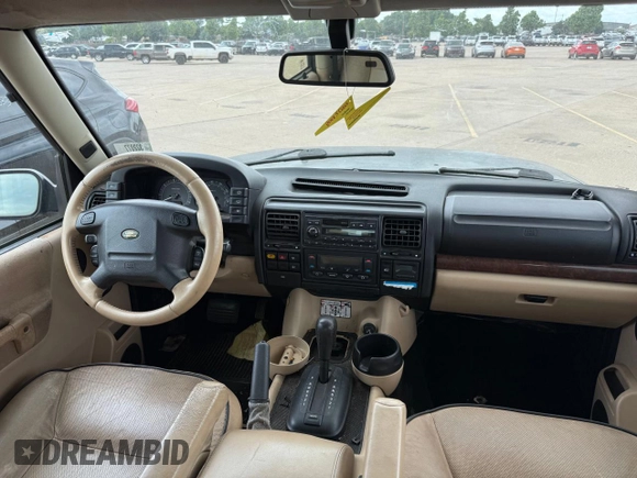 2003 Land Rover Discovery SE z VIN SALTW16443A810170, wystawiony jako Copart lot #61057015 z przebiegiem 149 678 mil mil oraz Czysty tytuł • Clean title. Historia ofert i sprzedaży dostępna na DreamBid. Obrazek 9.