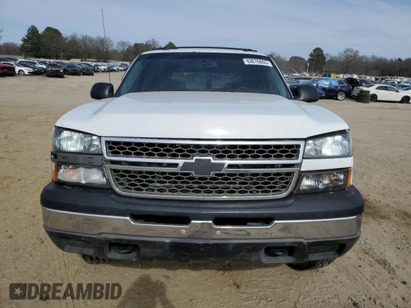 2005 Chevrolet Avalanche Z71 with VIN 3GNEK12ZX5G252768, listed as a Copart auction lot 43076865 with 181,213 mi miles and Clean title. Bid and sale history available at DreamBid. Image 5.