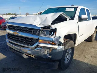 2016 Chevrolet Silverado 1500 LT with VIN 1GCRCREC3GZ201984, listed as a IAAI auction lot 41458298 with 95,327 mi miles. Bid and sale history available at carsss.com. Image 6.