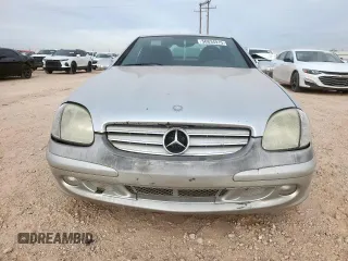 2001 Mercedes-Benz SLK 230/320 z VIN WDBKK65F91F228336, wystawiony jako Copart lot #56834915 z przebiegiem 127 224 mil mil oraz Szkody całkowita. Historia ofert i sprzedaży dostępna na DreamBid. Obrazek 5.
