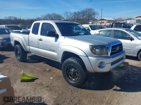 2006 Toyota Tacoma PreRunner z VIN 5TETU62N36Z173176, wystawiony jako IAAI lot #41697046 z przebiegiem 187 409 mil mil oraz . Historia ofert i sprzedaży dostępna na DreamBid. Obrazek 1.