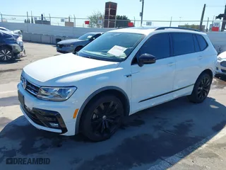 2020 Volkswagen Tiguan SE with VIN 3VV3B7AX8LM063202, listed as a IAAI auction lot 41731419 with 41,241 mi miles. Bid and sale history available at carsss.com. Image 2.