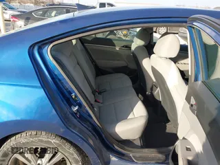 2017 Hyundai Elantra Limited z VIN 5NPD84LF8HH002546, wystawiony jako IAAI lot #41381335 z przebiegiem 102 355 mil mil oraz . Historia ofert i sprzedaży dostępna na DreamBid. Obrazek 8.