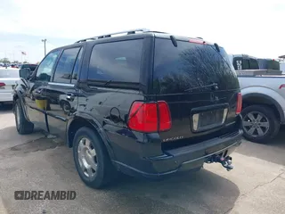 2006 Lincoln Navigator Luxury with VIN 5LMFU27536LJ25263, listed as a IAAI auction lot 41896990 with 278,954 mi miles. Bid and sale history available at carsss.com. Image 3.